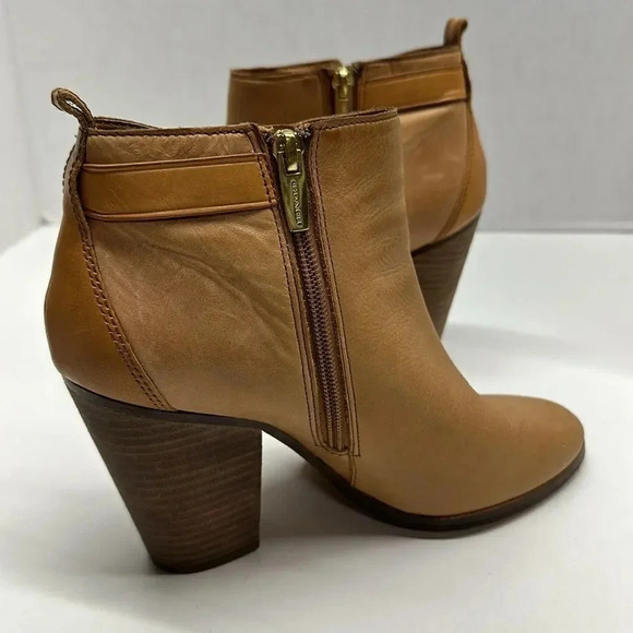 Coach Hewes Leather High Heeled Ankle Booties Boots Tan Brown Size 8 - Picture 7 of 13
